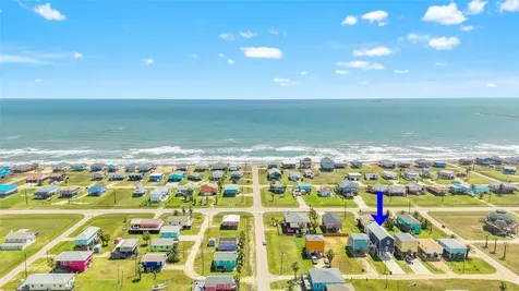 312 Seabean Street Surfside Beach TX 77541