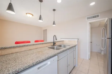 781 Country Place Drive 2052 Houston TX 77079