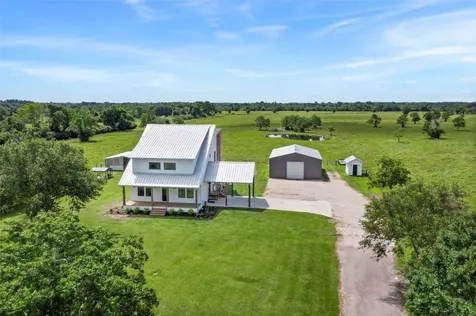 4473 County Road 172 Alvin TX 77511
