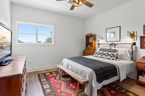 4473 County Road 172 Alvin TX 77511