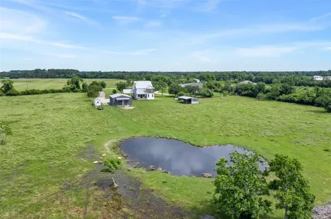 4473 County Road 172 Alvin TX 77511