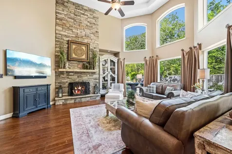 6110 Country Falls Lane Kingwood TX 77345