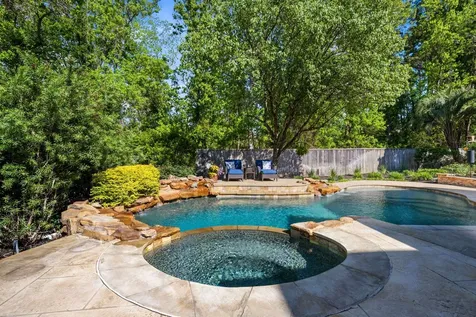 6110 Country Falls Lane Kingwood TX 77345