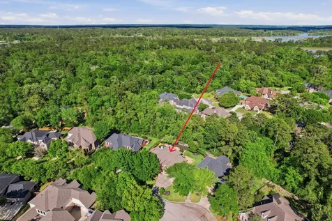 6110 Country Falls Lane Kingwood TX 77345