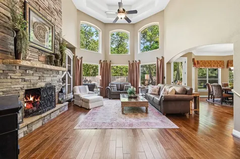 6110 Country Falls Lane Kingwood TX 77345