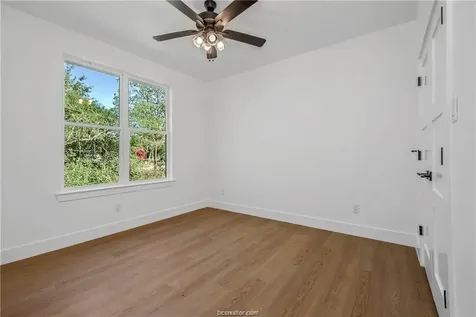 4334 Berkshire Franklin TX 77856