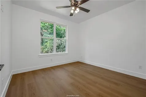 4334 Berkshire Franklin TX 77856