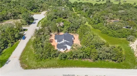 4334 Berkshire Franklin TX 77856