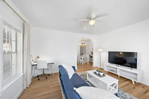 3901 Dallas Street B Houston TX 77023