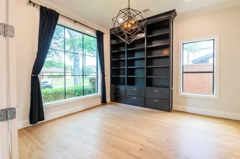 1507 Martin Street Houston TX 77018