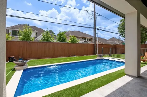 1507 Martin Street Houston TX 77018