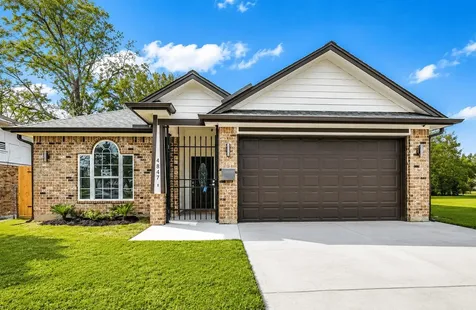 4847 Sunflower Street Houston TX 77033