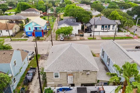 1813 29th Street Galveston TX 77550
