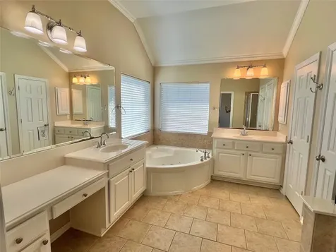 11712 Summer Brook Court Pearland TX 77584