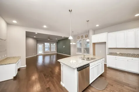 2211 Tonkawa Trail Katy TX 77493