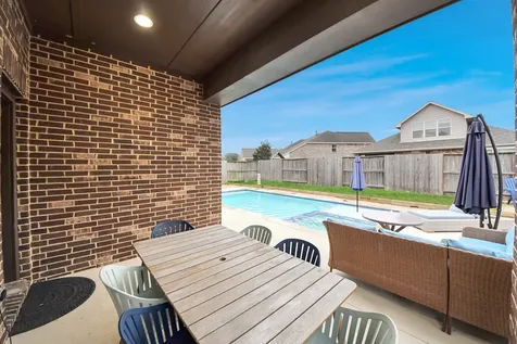 2211 Tonkawa Trail Katy TX 77493