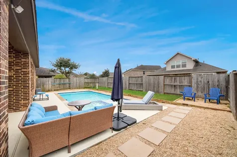 2211 Tonkawa Trail Katy TX 77493