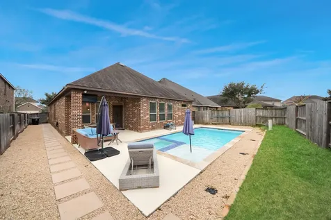 2211 Tonkawa Trail Katy TX 77493