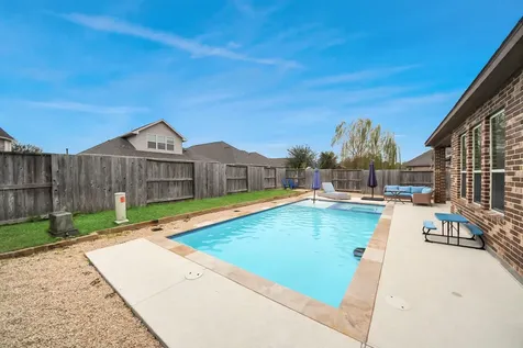 2211 Tonkawa Trail Katy TX 77493