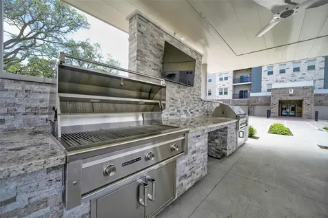 6804 Westview Drive 1407 Houston TX 77055