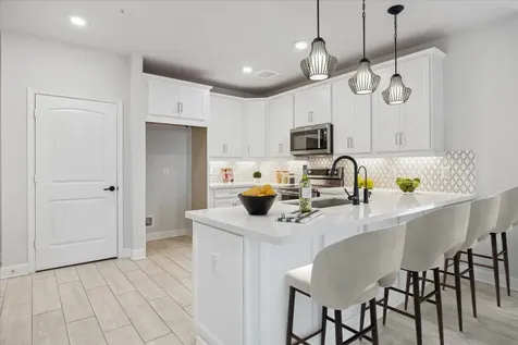 6804 Westview Drive 1407 Houston TX 77055