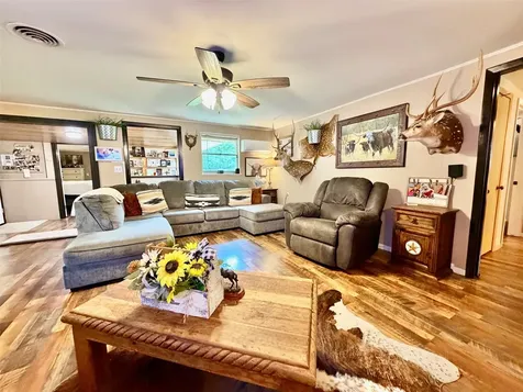 412 Selkirk Street Grapeland TX 75844