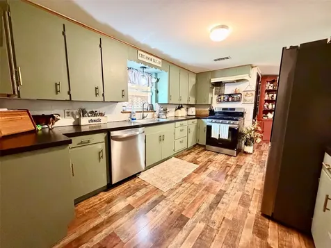 412 Selkirk Street Grapeland TX 75844
