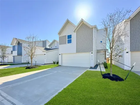 2714 Discovery Trails Court Conroe TX 77301