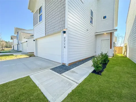 2714 Discovery Trails Court Conroe TX 77301