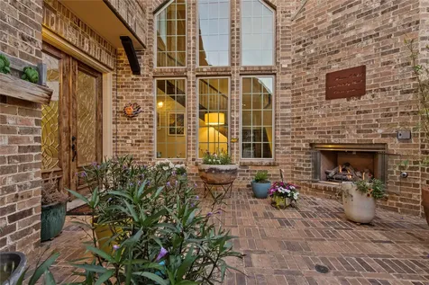 183 Wade Pointe Drive Montgomery TX 77316