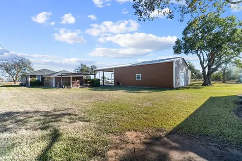 1112 S Fm 441 Road Louise TX 77455