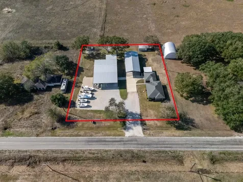 1112 S Fm 441 Road Louise TX 77455