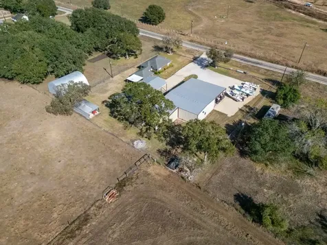 1112 S Fm 441 Road Louise TX 77455