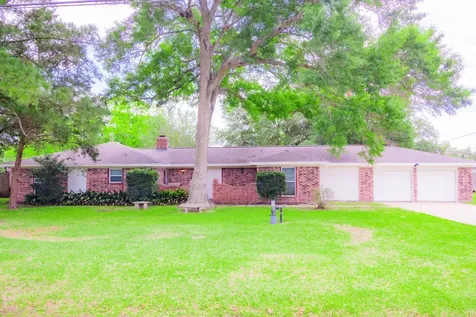3240 County Road 155 Alvin TX 77511