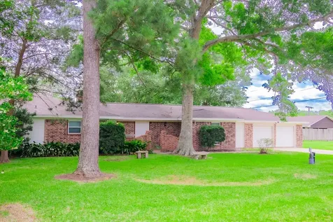 3240 County Road 155 Alvin TX 77511