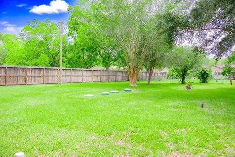 3240 County Road 155 Alvin TX 77511