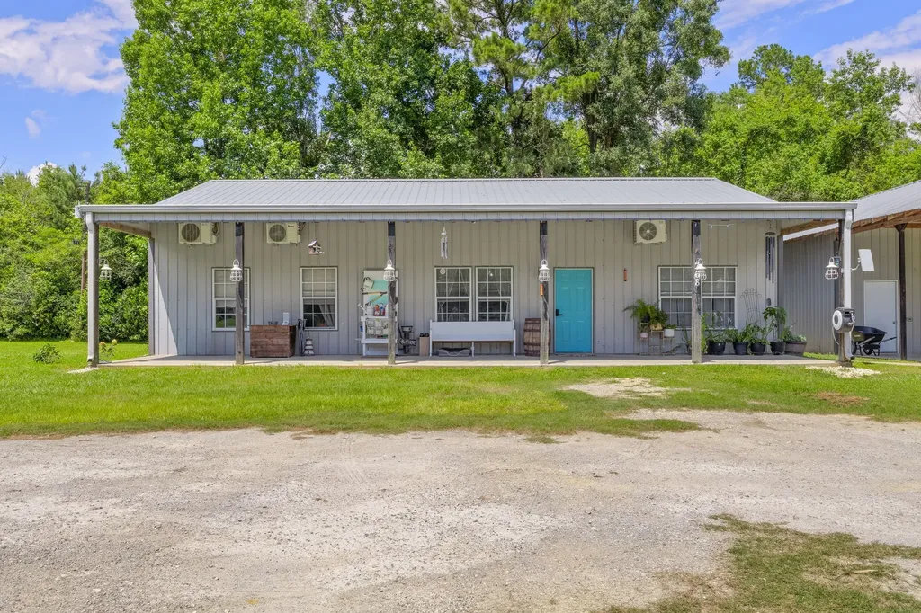 768 County Road 792 Buna TX 77612