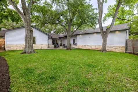5230 Redstart Street Houston TX 77035