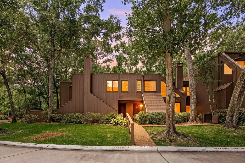 241 Litchfield Lane Houston TX 77024