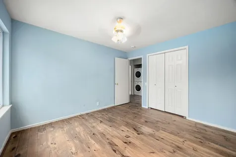 241 Litchfield Lane Houston TX 77024