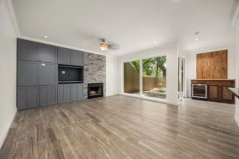 241 Litchfield Lane Houston TX 77024