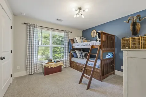 390 Camden Hills W Montgomery TX 77356