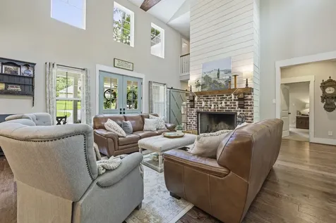 390 Camden Hills W Montgomery TX 77356
