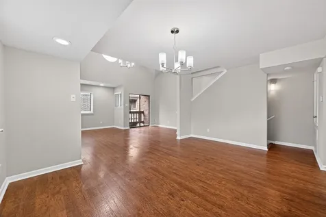 1114 Augusta Drive 10 Houston TX 77057