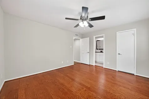 1114 Augusta Drive 10 Houston TX 77057