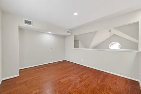 1114 Augusta Drive 10 Houston TX 77057
