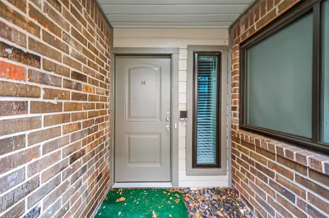 1114 Augusta Drive 10 Houston TX 77057