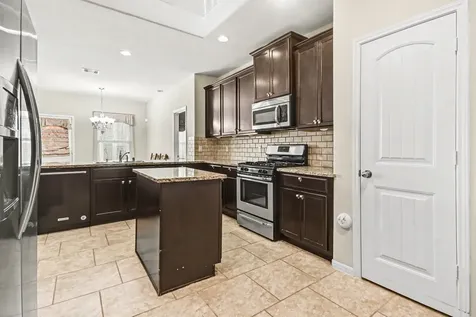 2930 Canadian Goose Lane Baytown TX 77521