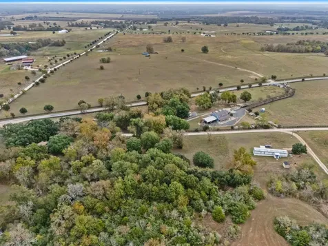 4959 Rock Island Lane Washington TX 77880