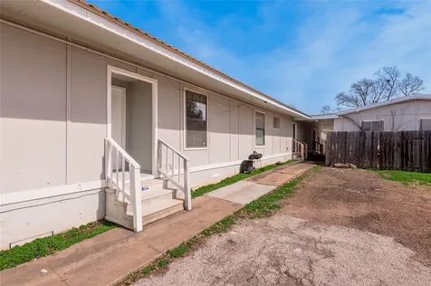 626 University Avenue G Huntsville TX 77320